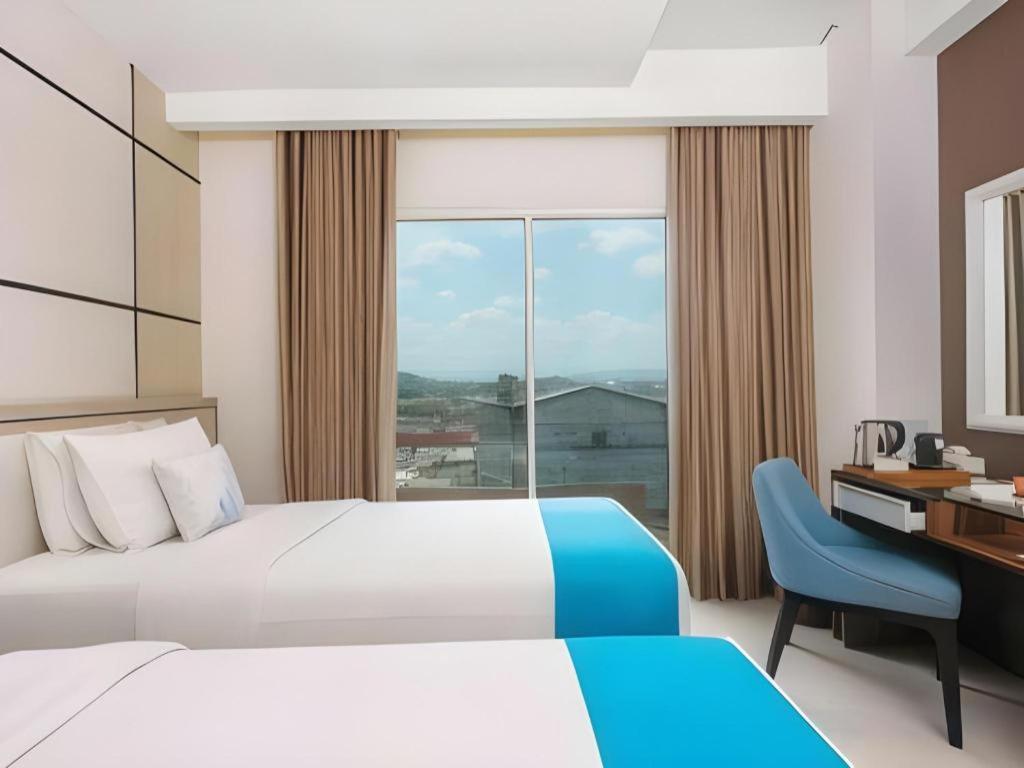 Java Lotus Hotel Jember Exterior photo