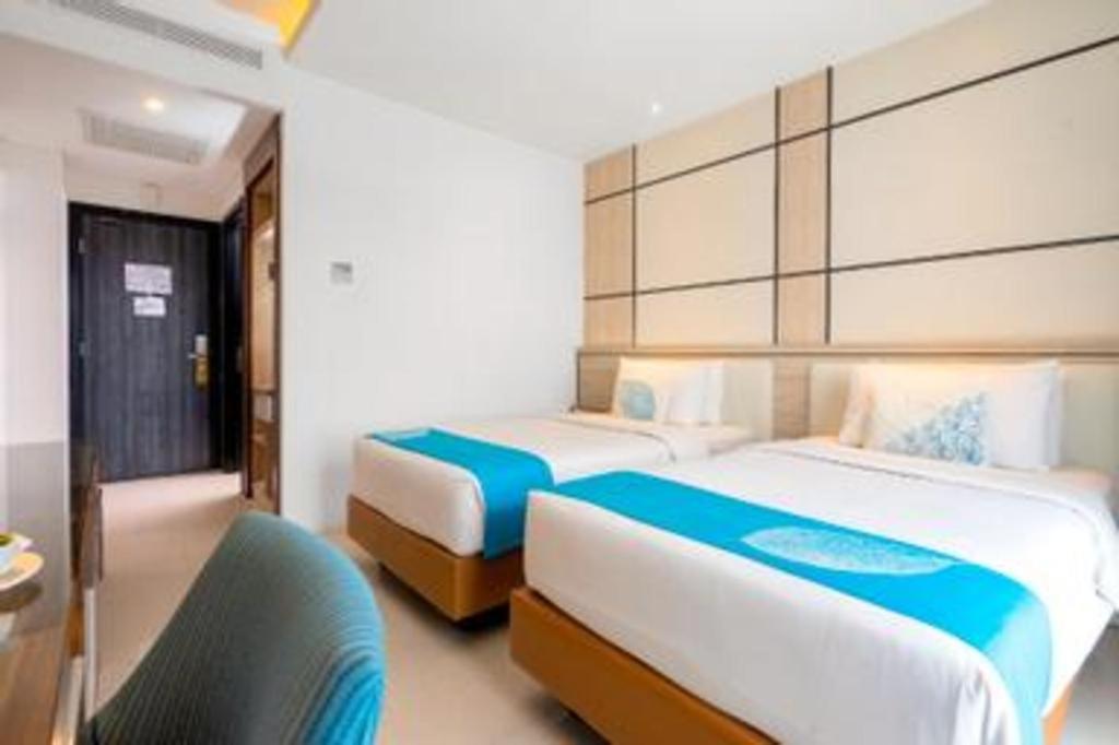 Java Lotus Hotel Jember Exterior photo